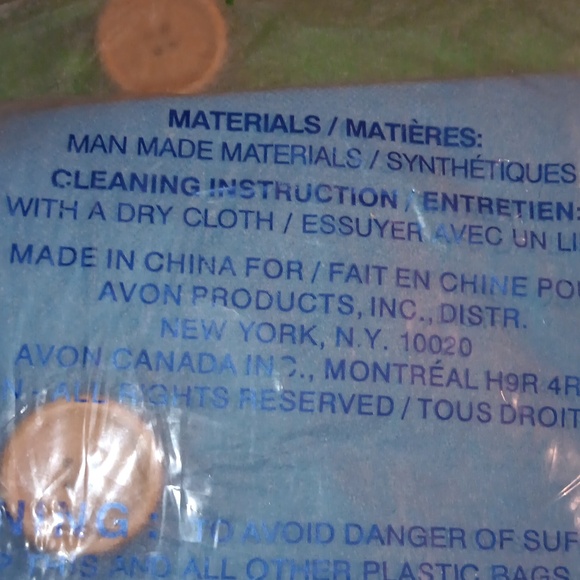 Avon Set of 4 assorted colors and sizes totes. - Picture 2 of 3